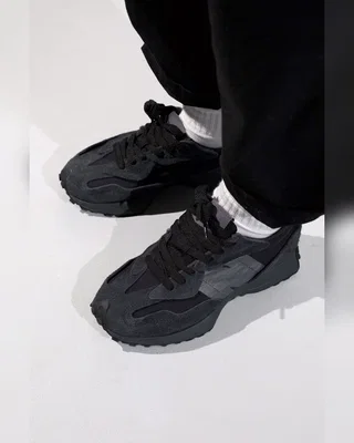 New Balance 327 Triple Black — головне фото товару