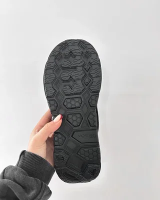 HOKA ONE Clifton L Suede 'Triple Black' 1122571-BBLC — головне фото товару