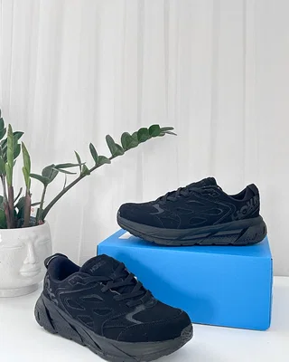 HOKA ONE Clifton L Suede 'Triple Black' 1122571-BBLC — головне фото товару