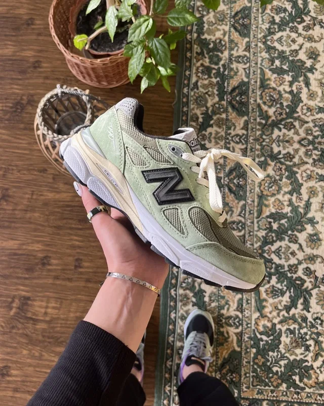 New Balance 990 Black Green — головне фото товару