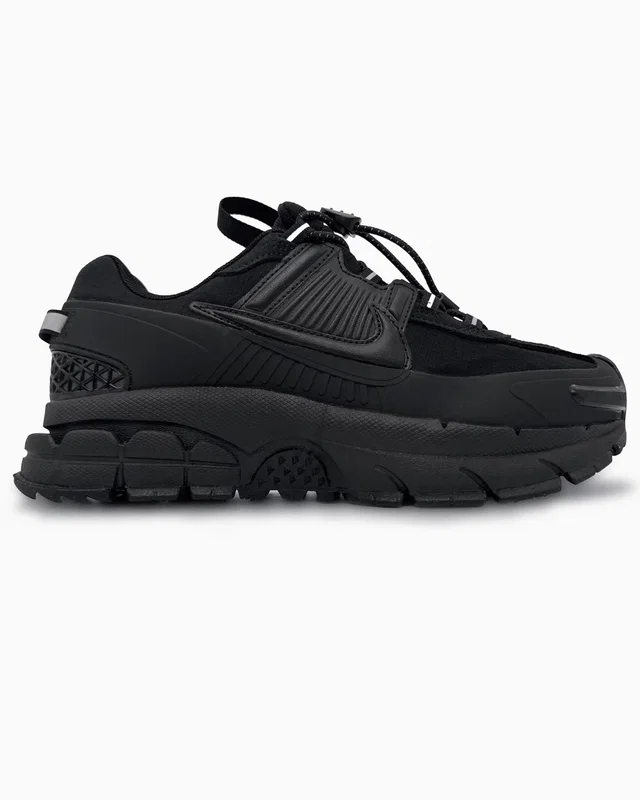 Nike Zoom Vomero Roam Triple Black — головне фото товару