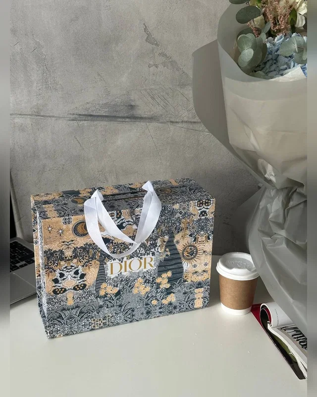 Dior Коробка магніт Dior 30 х 22 х 10.5 см — головне фото товару