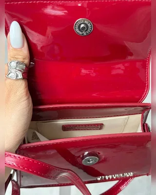 Jacquemus Le Chiquito Moyen Boucle Red in Patent Leather — головне фото товару