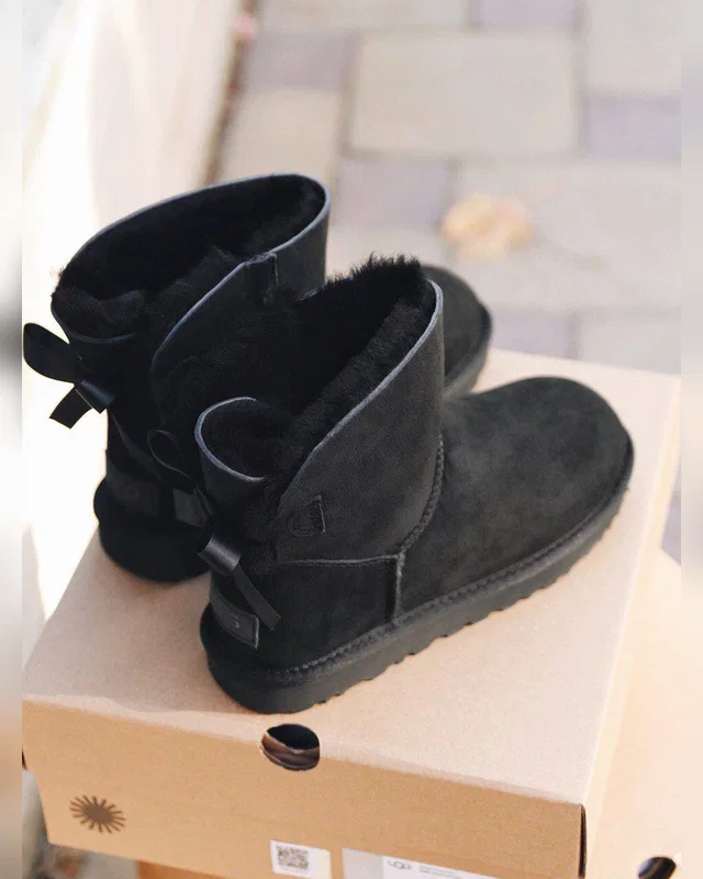 UGG Black 2 Stripe — головне фото товару