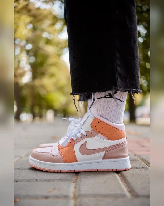 Nike Air Jordan 1 Retro Orange White Beige — головне фото товару