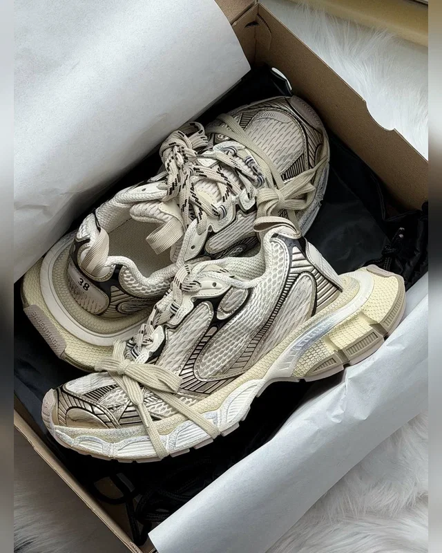 Balenciaga 3XL Beige Gold — головне фото товару