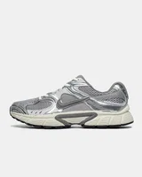 Nike NikeV5 RNR 'Cement Grey Fog Light Orewood Brown' — головне фото товару