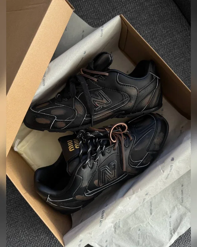 Miu Miu NB x Miu Black Brown — головне фото товару