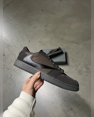 Nike TRAVIS SCOTT X JORDAN 1 RETRO LOW OG SP BROWN — головне фото товару