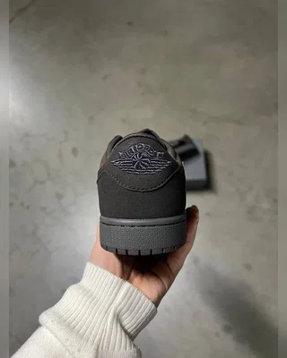 Nike TRAVIS SCOTT X JORDAN 1 RETRO LOW OG SP BROWN — головне фото товару