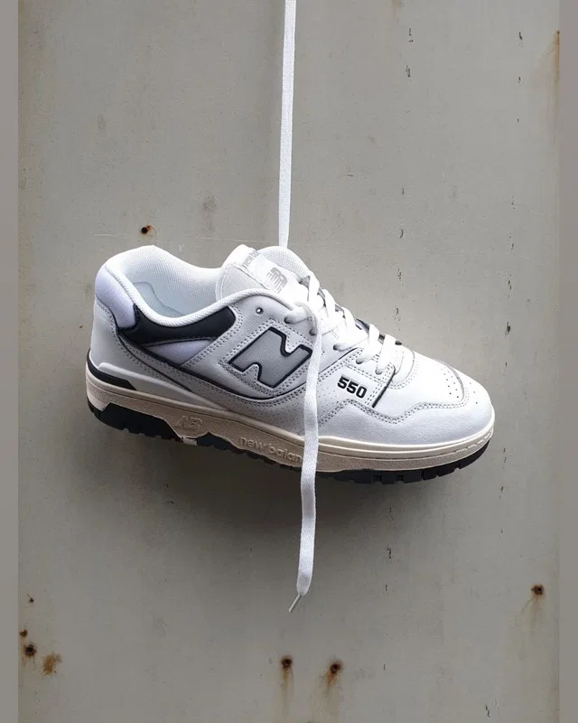 New Balance 550 •White Black• — головне фото товару
