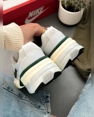 Nike V2K Runtekk Green — головне фото товару