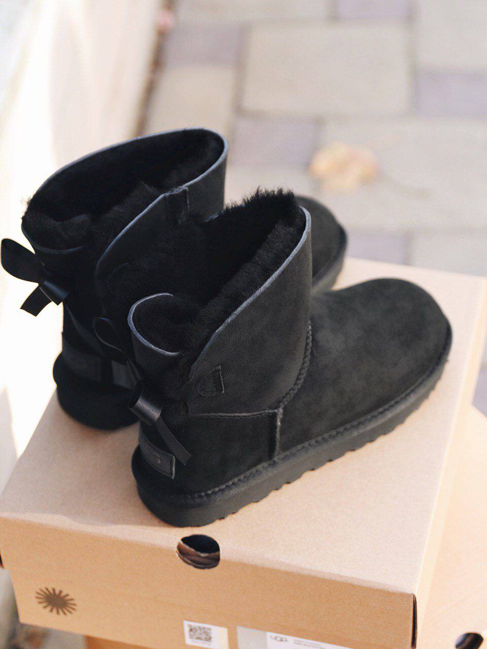 UGG Black 2 Stripe — головне фото товару