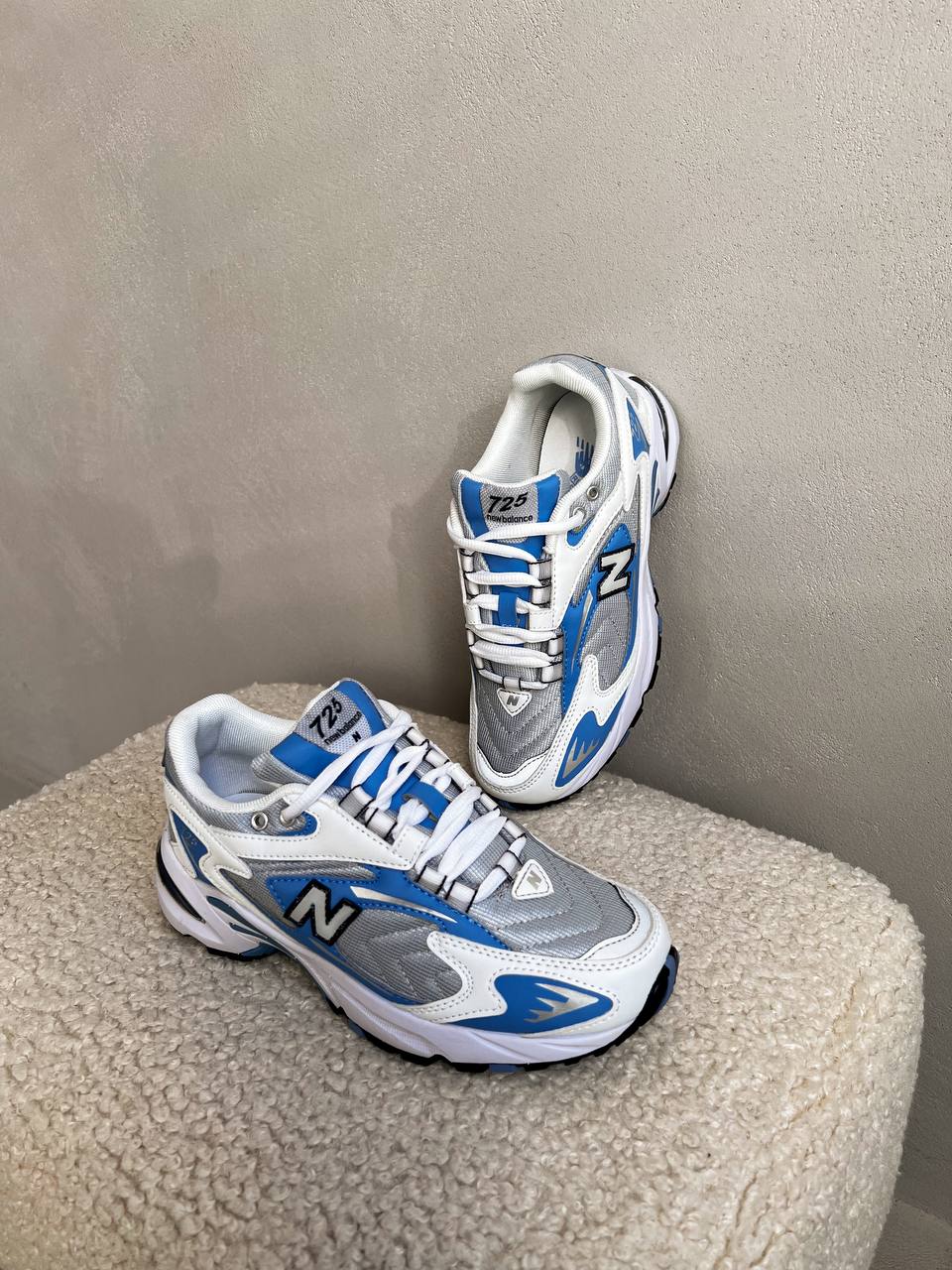 New Balance 725 Blue — головне фото товару
