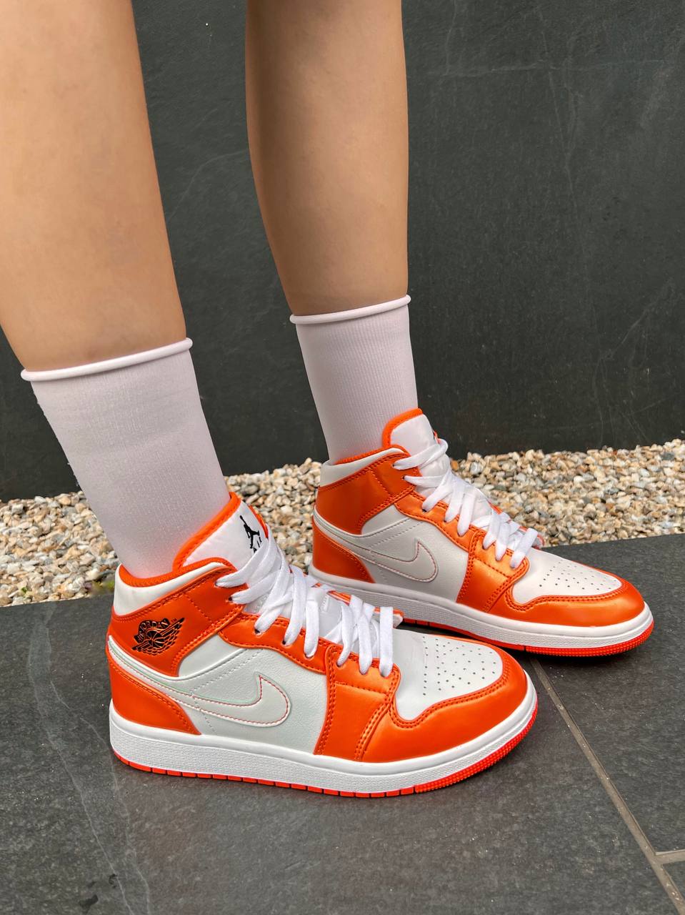 Nike 1 Retro Electro Orange — головне фото товару