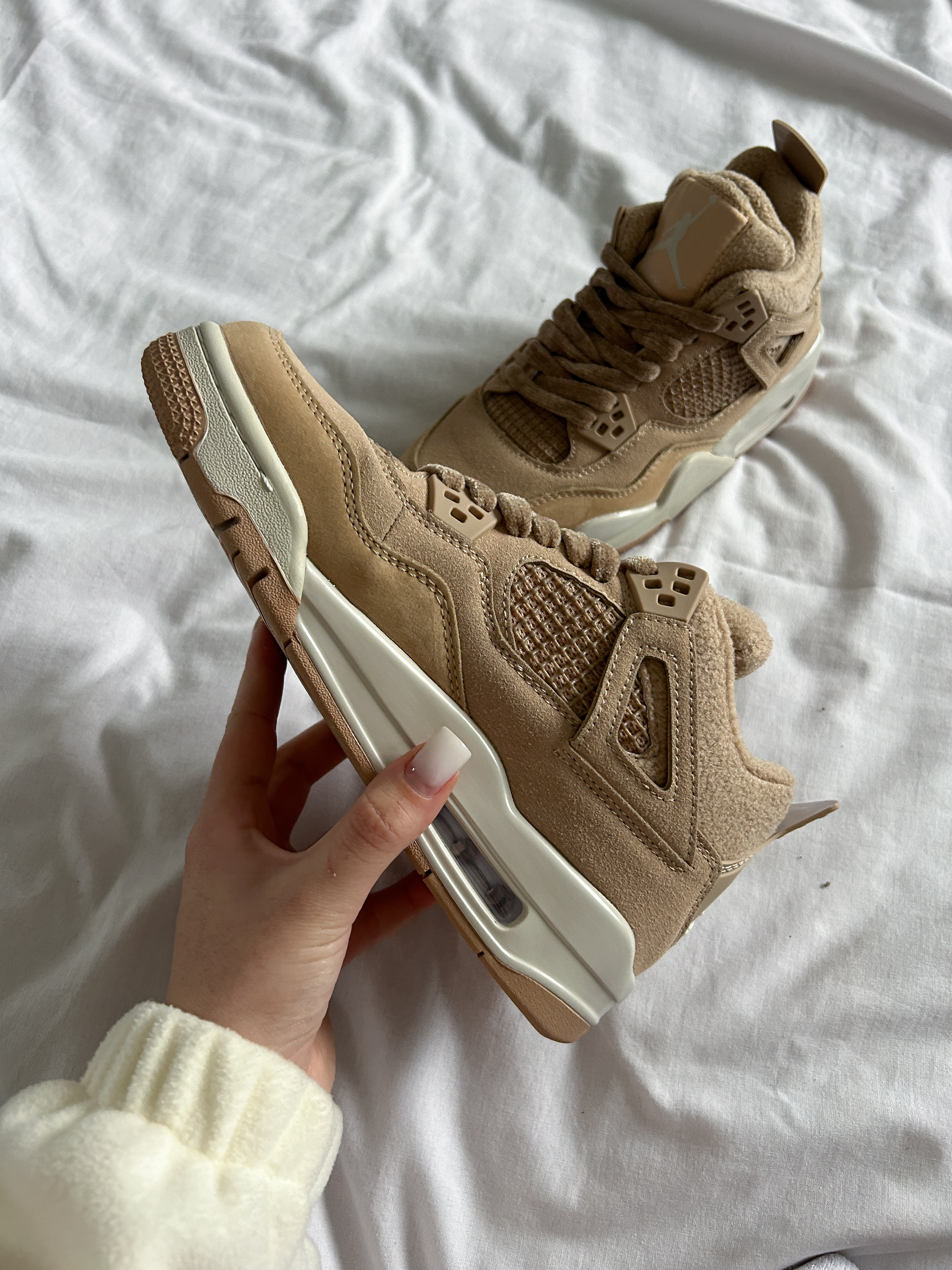 Nike Air Jordan 4 Retro "Cozy Girl" (HV0823-200) — головне фото товару