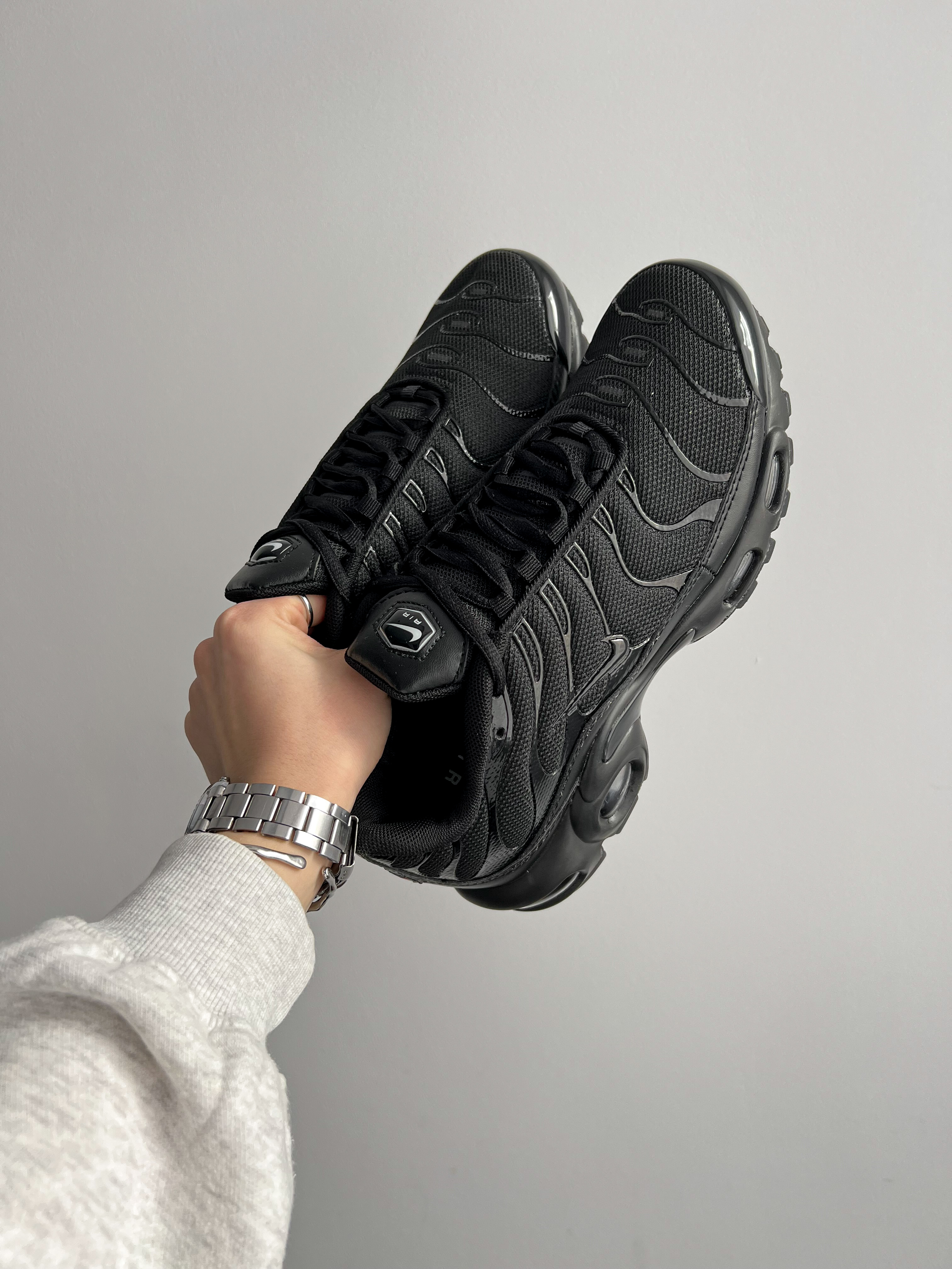 Nike Air Max Plus 'Triple Black' — головне фото товару