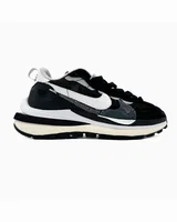 Nike VaporWaffle x Sacai Black/White — головне фото товару