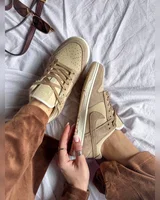 Nike Wmns Dunk Low Brown — головне фото товару