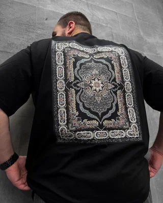 Sane Футболка чорна (carpet3) — головне фото товару