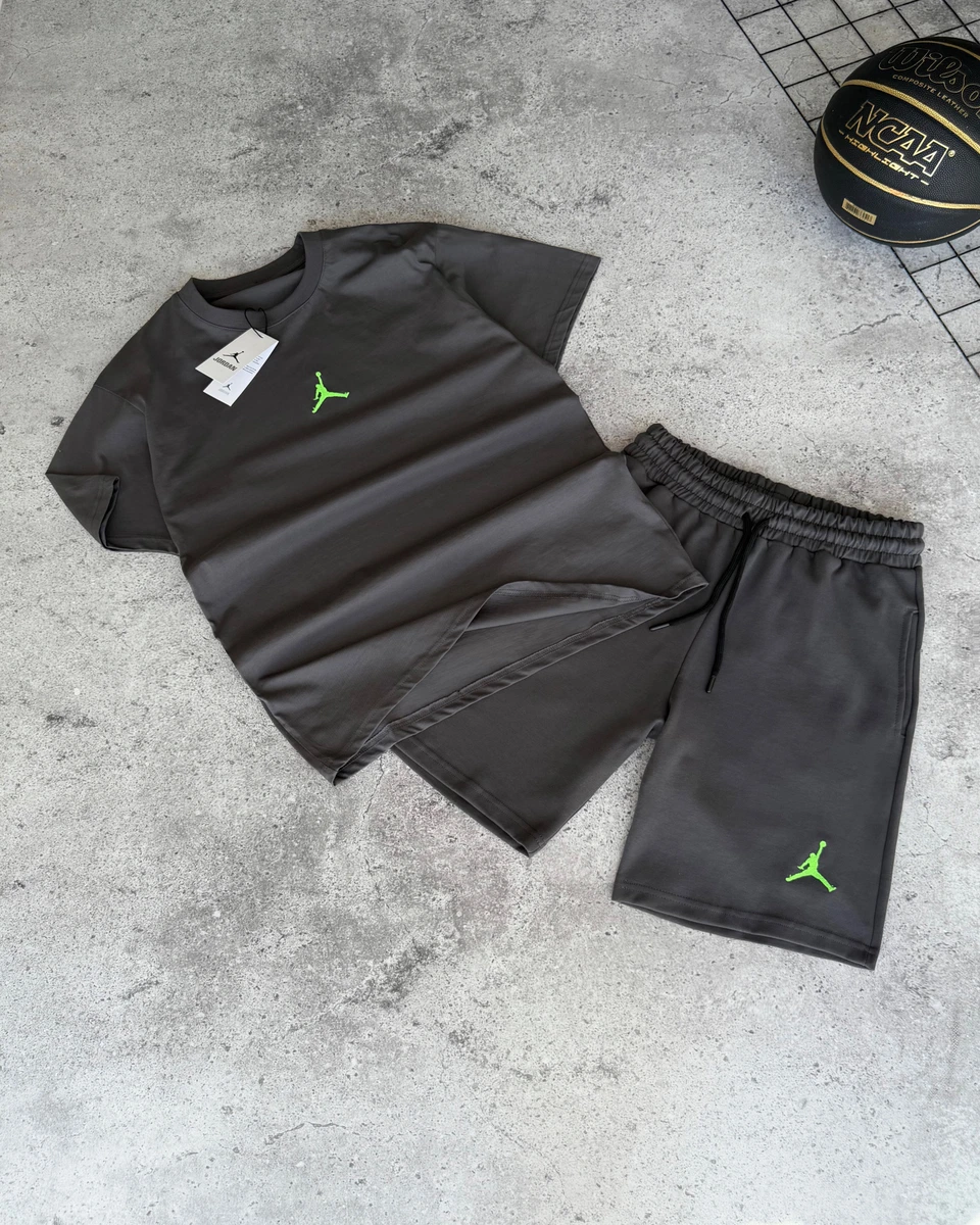 Nike — головне фото товару
