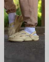 Adidas Шльопанці у стилі Yeezy — головне фото товару
