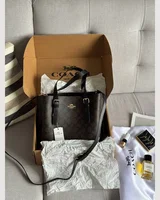 COACH Coach Mollie Tote Bag 25 In Signature Canvas Dark Brown/Black 24 х 20 х 9 COACH — головне фото товару