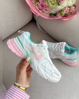 Nike V2K Runtekk White/Pink — головне фото товару