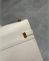 Saint Laurent Manhattan Medium Leather Shoulder Bag Milk 18 х 15 х 6 — головне фото товару