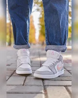 Nike Air Jordan 1 Retro High Grey Pink (Хутро) — головне фото товару