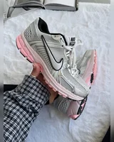 Nike Zoom Vomero 5 Silver/Pink — головне фото товару