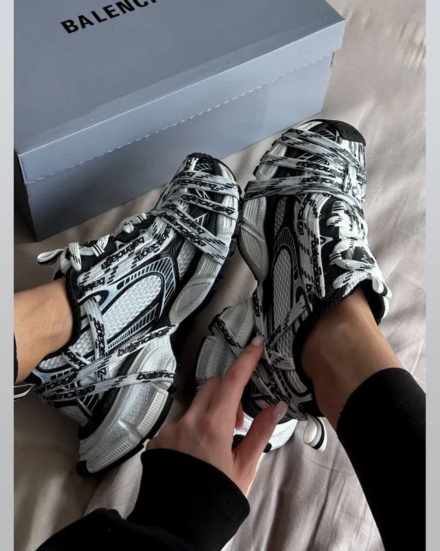 Balenciaga 3XL Extreme Laces Black Logo — головне фото товару
