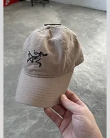 Arc'teryx Кепка beige — головне фото товару