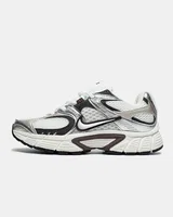 Nike V5 RNR "White/Metallic Silver/Black" — головне фото товару