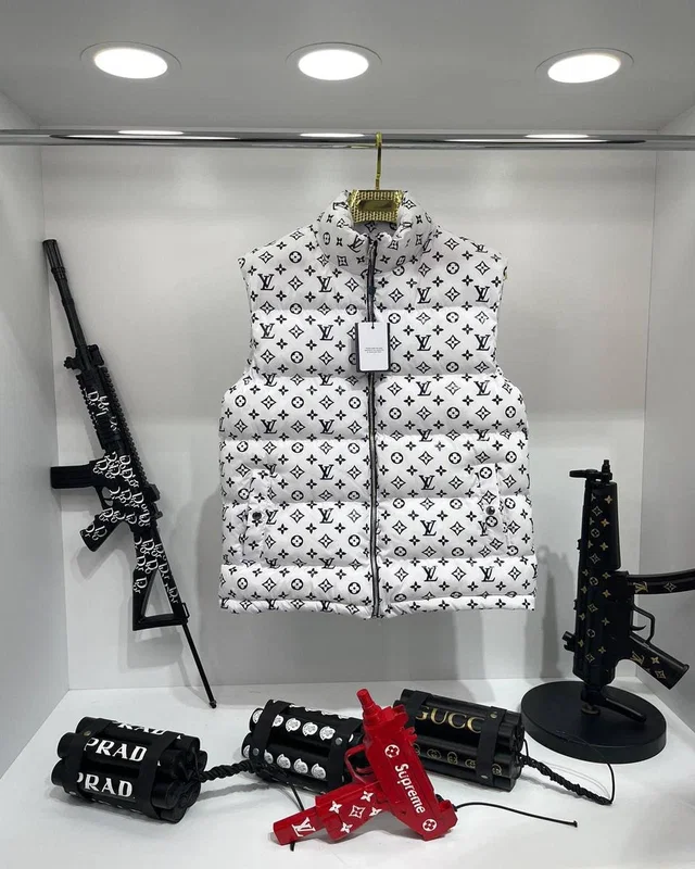 Жилет Louis Vuitton — головне фото товару