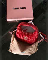 Miu Miu Wander Matelassé Nappa Leather Mini Hobo Bag Red [оригінальна брендована коробка] 21 х 23 х 7 — головне фото товару