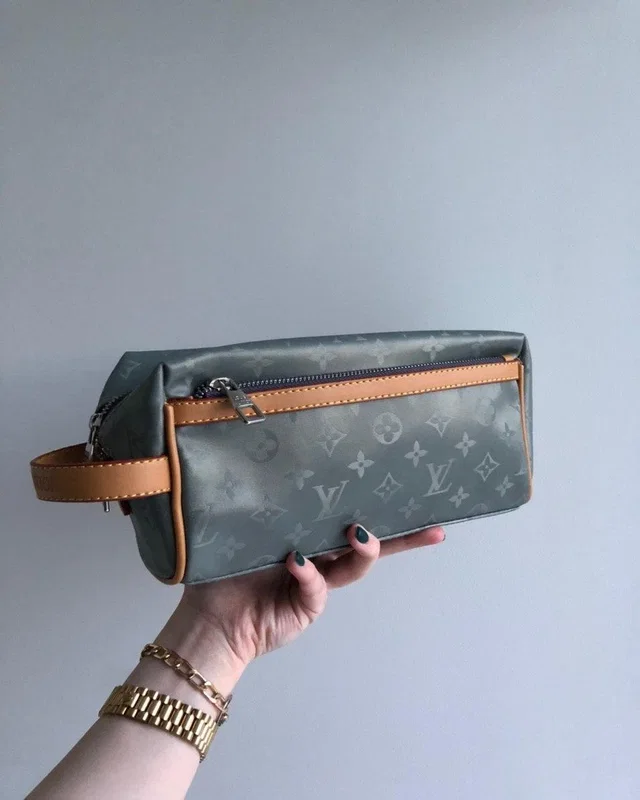 Сумка Louis Vuitton — головне фото товару