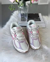 Nike V5 RNR Beige/Pink — головне фото товару