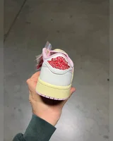 Nike 1 LOW x TRAVIS SCOTT ‘SHY PINK’ — головне фото товару