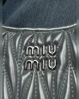 Miu Miu Wander Matelassé Nappa Leather Mini Hobo Bag Silver [оригінальна брендована коробка] — головне фото товару