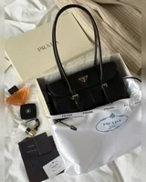 Prada Medium Leather Shoulder Bag Black 30 x 16 x 11 — головне фото товару