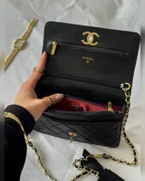 Chanel Shoulder Bag Black/Gold Caviar магнітна коробка 19.5 х 13 х 4 — головне фото товару