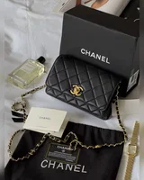 Chanel Shoulder Bag Black/Gold Caviar магнітна коробка 19.5 х 13 х 4 — головне фото товару