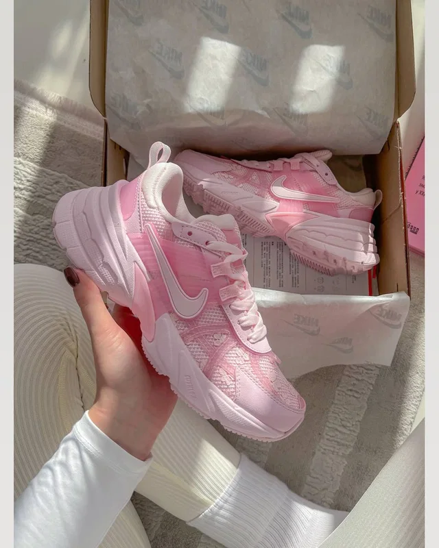 Nike V2K Runtekk Pink Flowers — головне фото товару