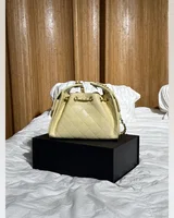 Chanel 25 Micro Handbag in Grained Calfskin in Yellow/Gold 22 х 15 х 10 см — головне фото товару