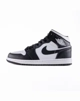 Nike Air Jordan 1 Retro Black White — головне фото товару