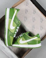 Nike Dunk Low GS 'Chlorophyll' — головне фото товару