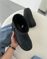 UGG Classic Mini Platform XL Black — головне фото товару