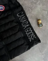 Жилет Canada Goose — головне фото товару
