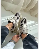 New Balance 9060 Beige/Brown — головне фото товару